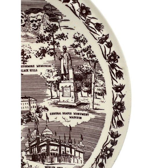 Vintage Vernon Kilns South Dakota Commemorative Plate 10.5" Historic Landmarks - Picture 6 of 8